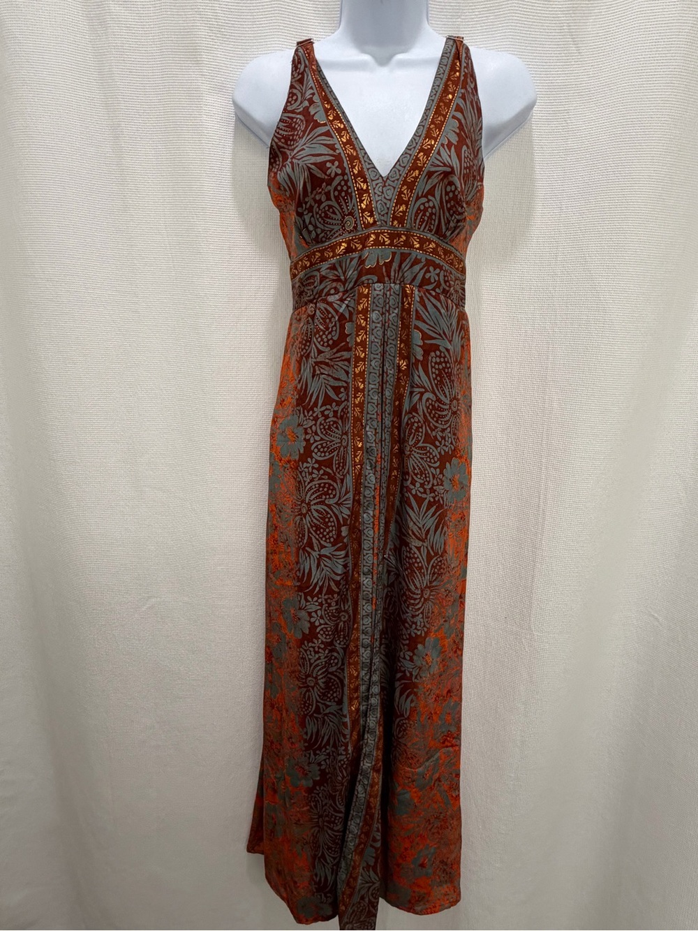 Kohinoor Fashion, Sleeveless V-Neck Floral Maxi Dress in Rust and Slate